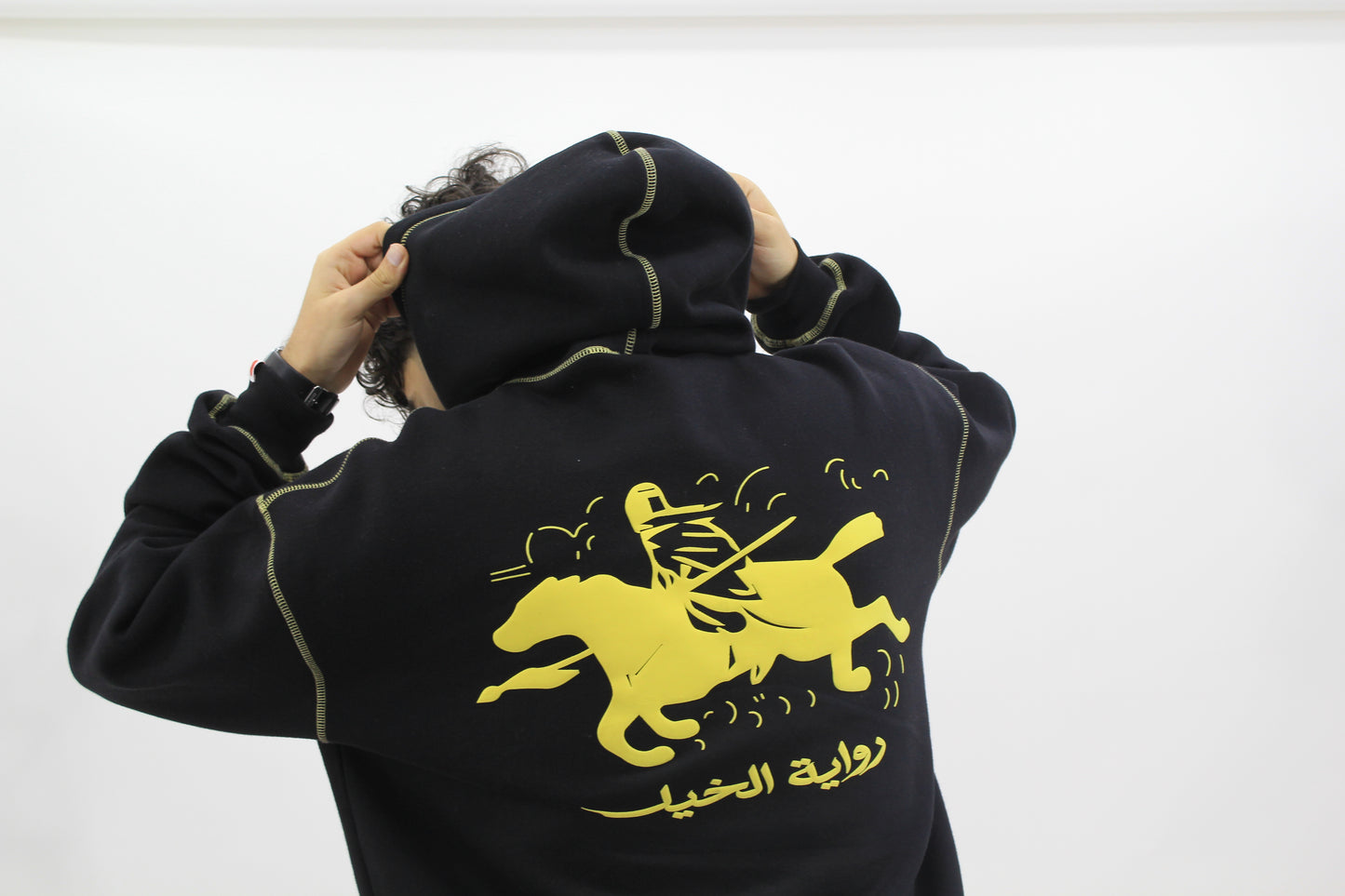 Unisex Black رواية الخيل Hoodie